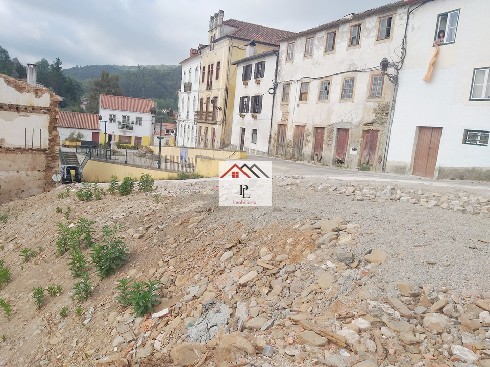 Helårsgrund i Miranda do Corvo, Coimbra - foto 4