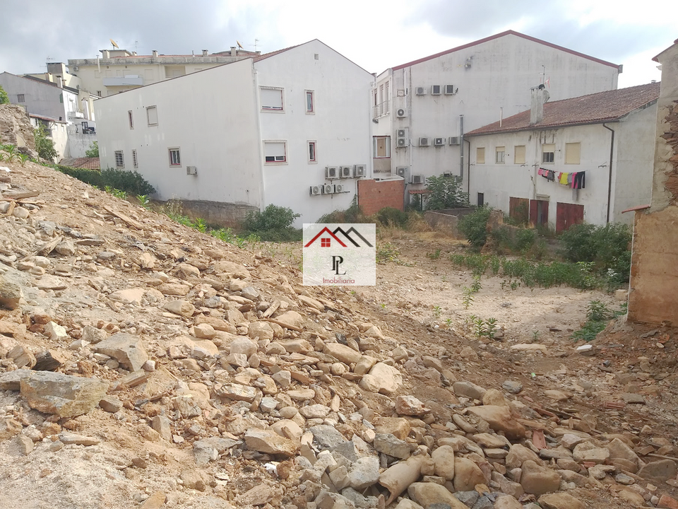 Helårsgrund i Miranda do Corvo, Coimbra - foto 1