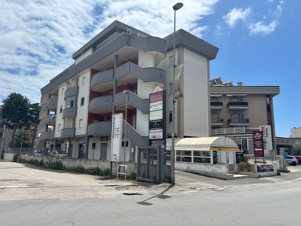 Erhvervsejendom i Nettuno, Rome - foto 1