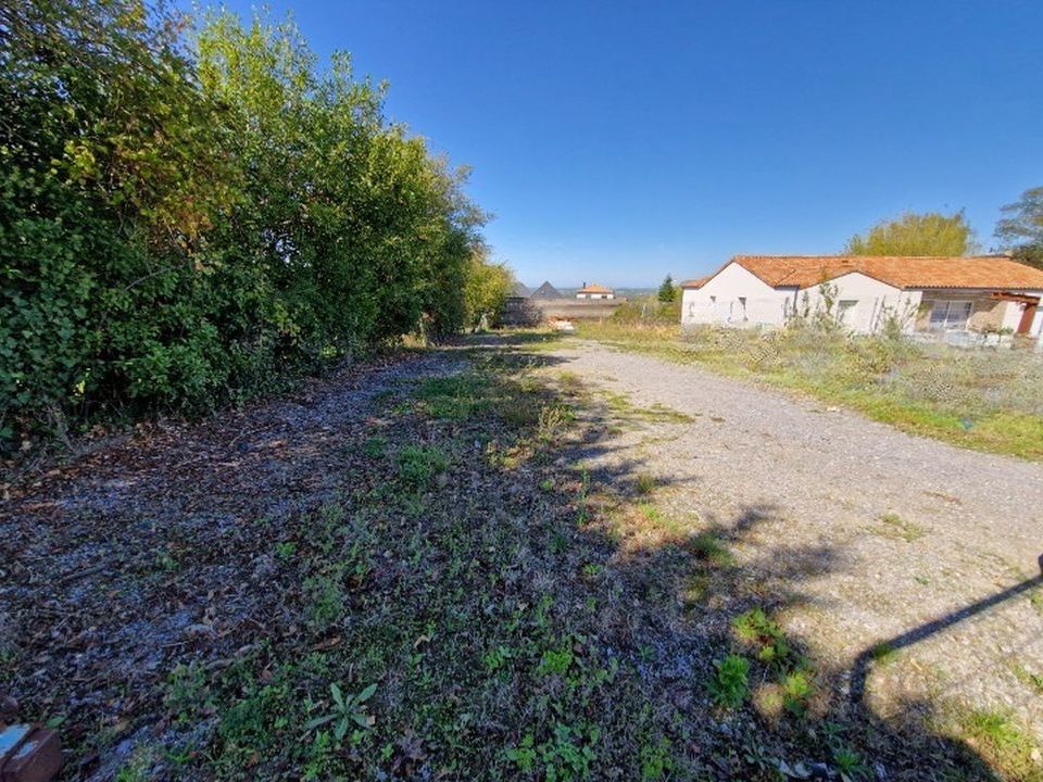 Grond in Le Mesnil-en-Vallée, Maine-et-Loire - foto 2