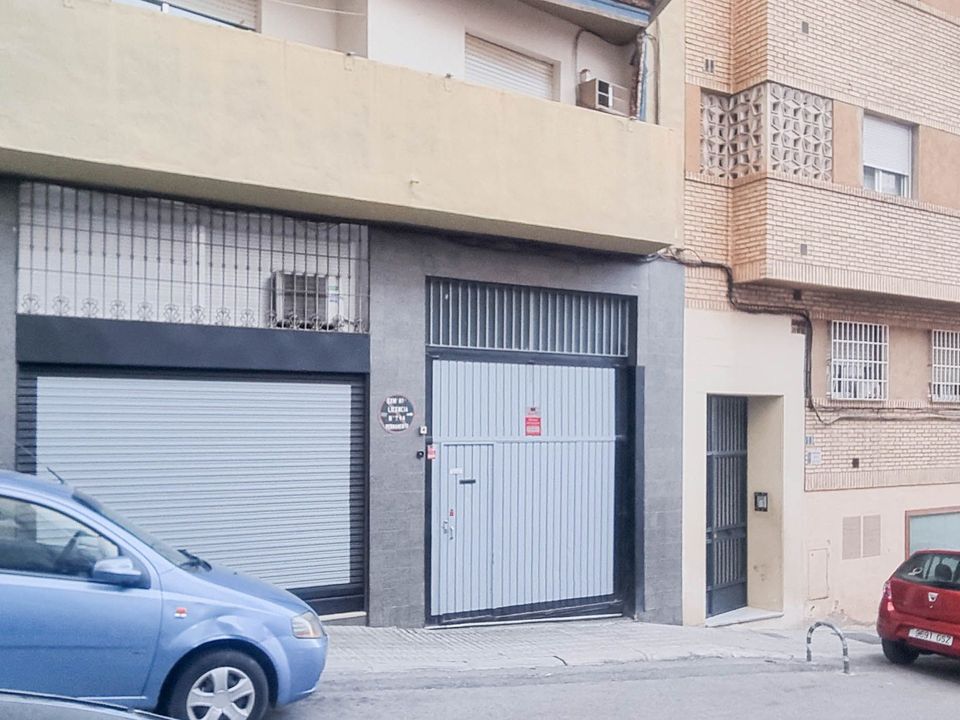 Propiedad comercial en Jaen, Jaen - foto 1