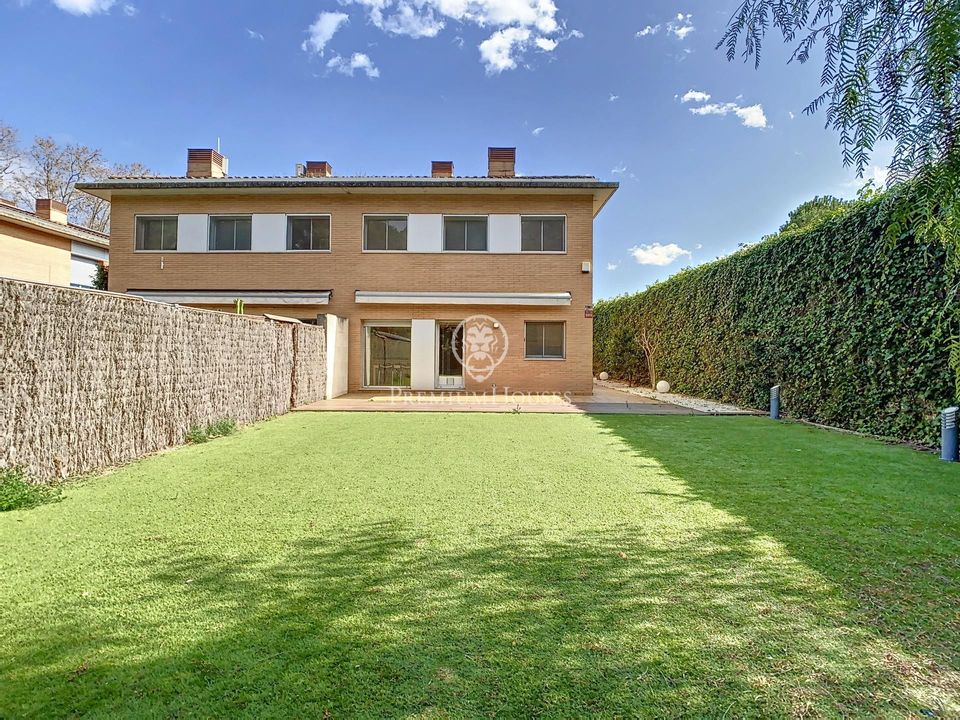 Rækkehus i Arenys De Munt, Barcelona - foto 1