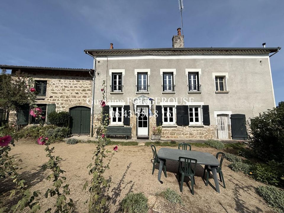 Villa i Saint-Antheme, Puy-de-Dome - foto 1