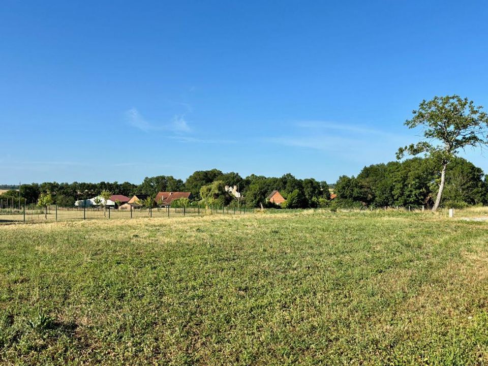 Helårsgrund i Pourlans, Saone-et-Loire - foto 1