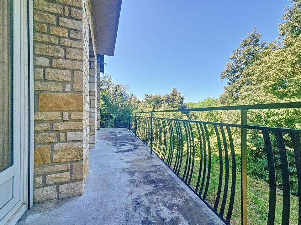 Villa i Bagnols-sur-Cèze, Gard - foto 1