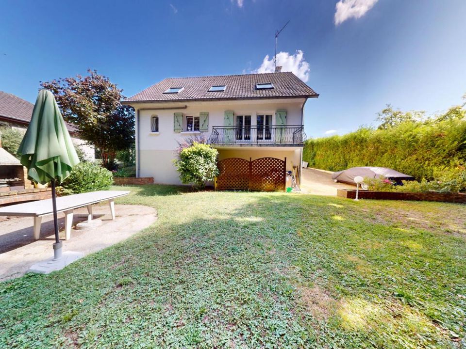 Villa in Brunoy, Essonne - foto 1