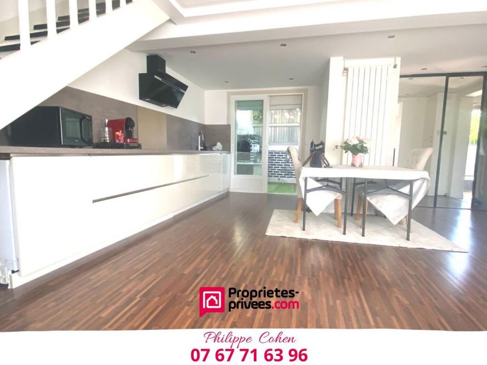 Villa in Arnouville, Val-d'Oise - foto 1