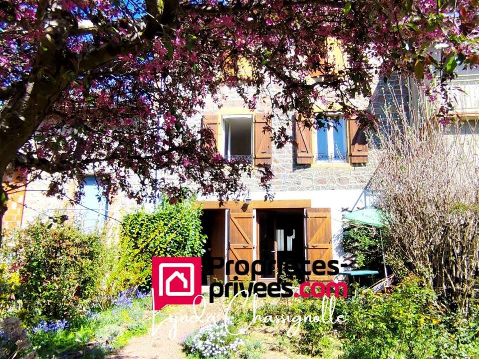 Landsbyhus i Saint-Victor-sur-Rhins, Loire - foto 2