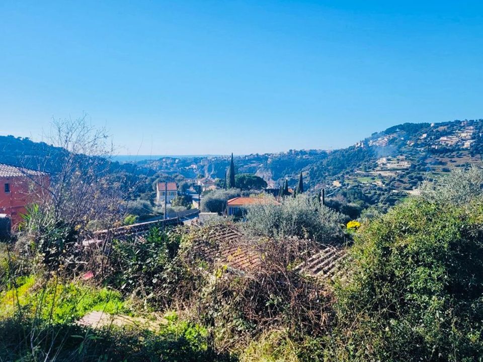 Terreno en Saint-André-de-la-Roche, Alpes-Maritimes - foto 1