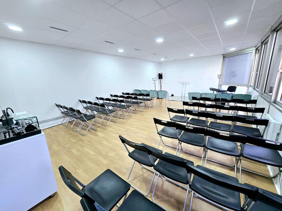 Erhvervsejendom i Noisy-le-Grand, Seine-Saint-Denis - foto 1