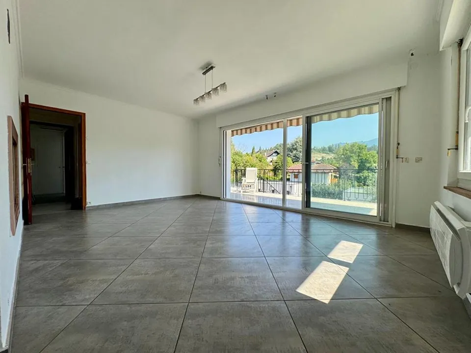 Villa i Thonon-les-Bains, Haute-Savoie - foto 1