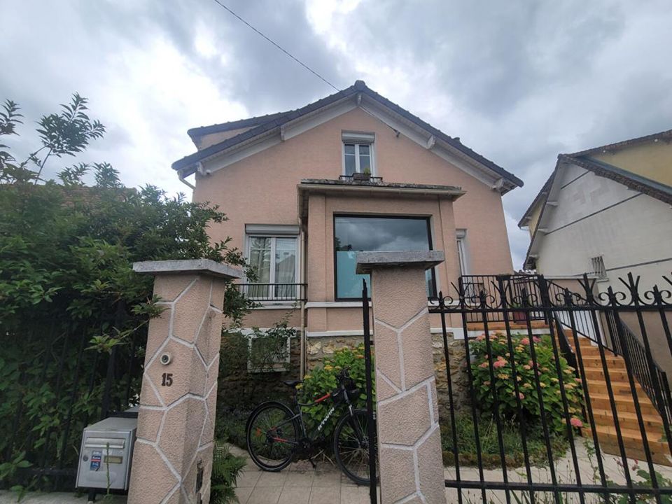 Villa i Aulnay-sous-Bois, Seine-Saint-Denis - foto 1