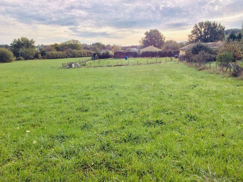 Helårsgrund i Thiviers, Dordogne - foto 1