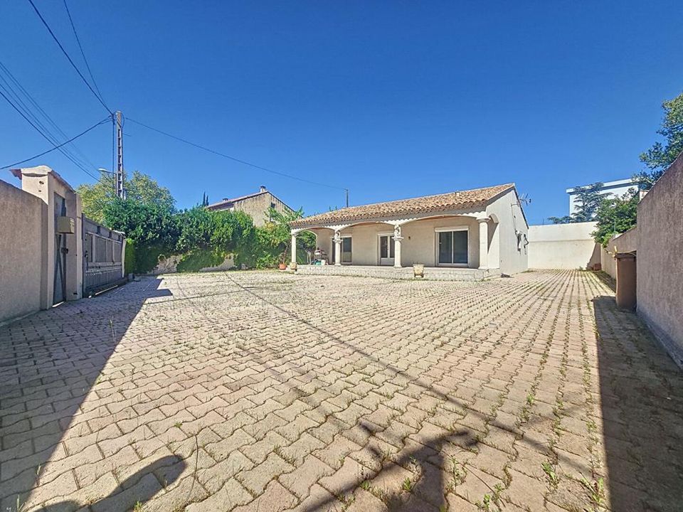 Villa a Avignon, Vaucluse - foto 1