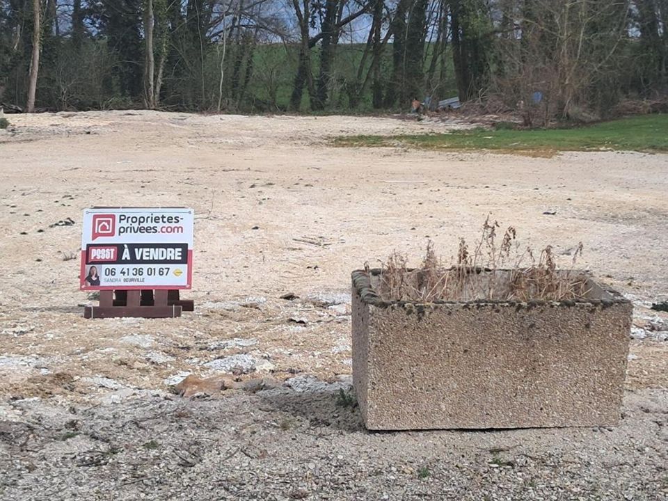 Helårsgrund i Dampierre-au-Temple, Marne - foto 2