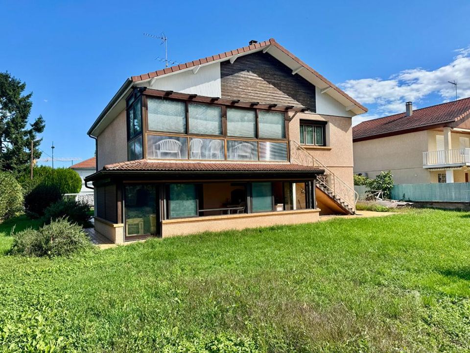Villa i Chassieu, Rhone - foto 1