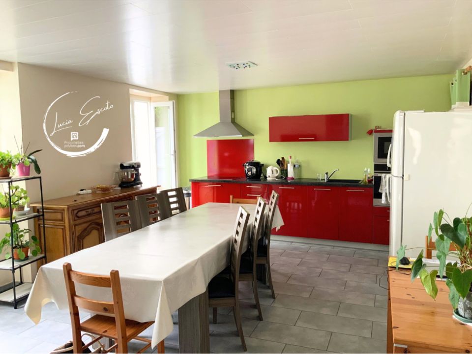 Villa in Chenerailles, Creuse - photo 1