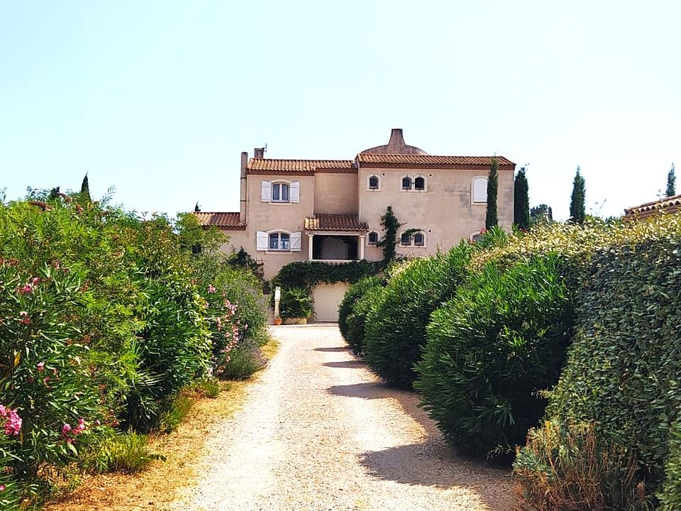 Villa i Clermont l'Herault, Herault - foto 1