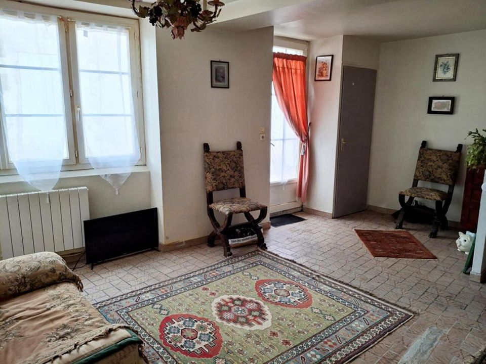 Villa i Saint-Jean-d'Angely, Charente-Maritime - foto 1
