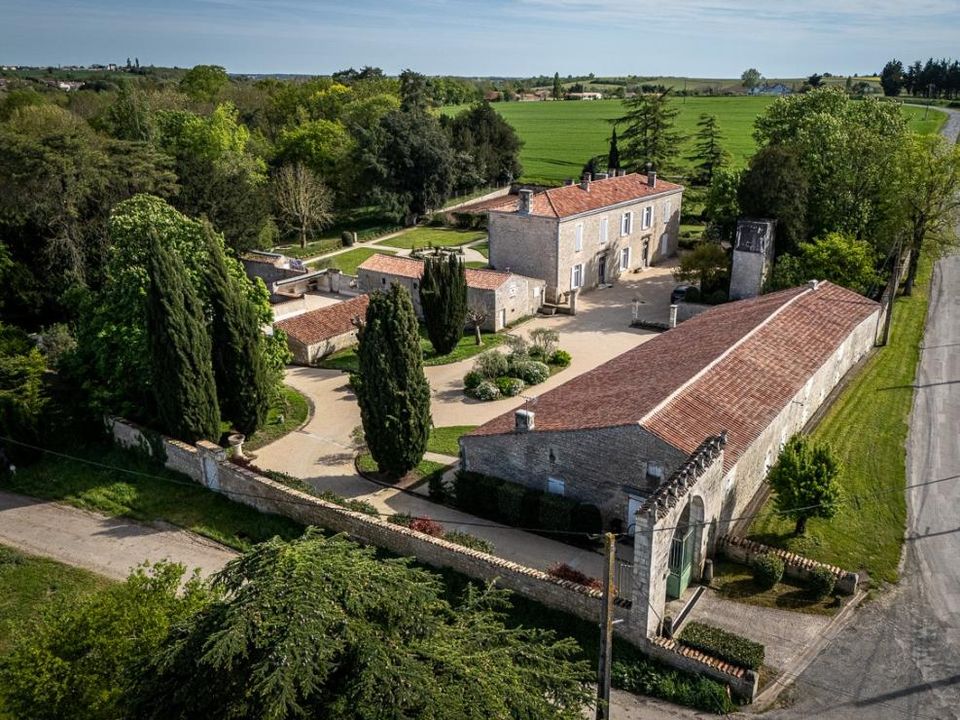 Villa i Fontenay-le-Comte, Vendee - foto 2