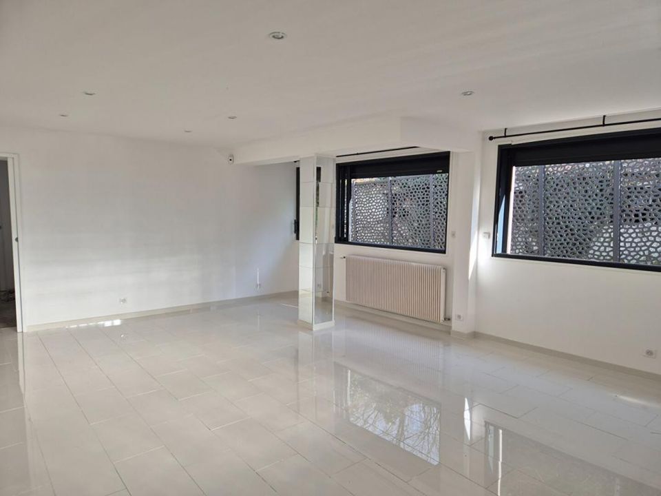 Villa in Tulle, Correze - photo 2
