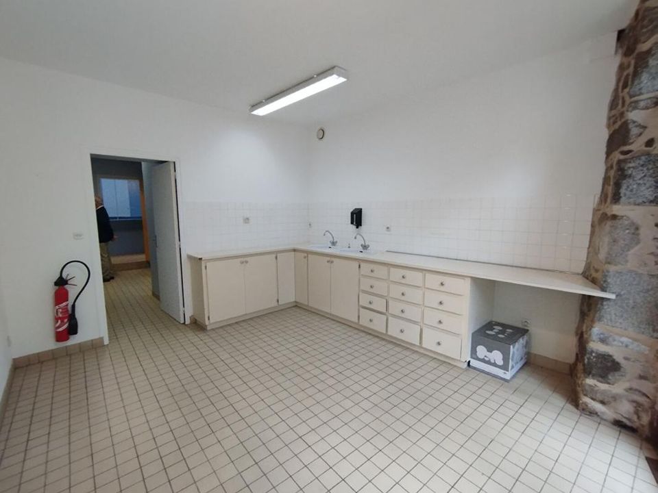 Erhvervsejendom i Saint-Brieuc, Cotes-d'Armor - foto 3