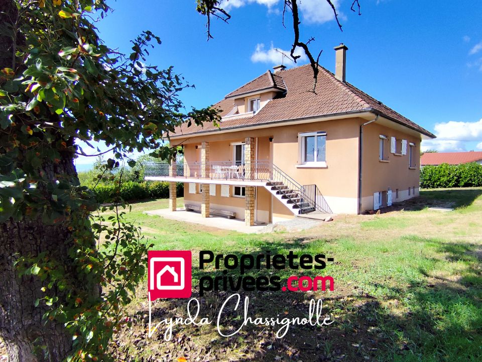 Villa i Saint-Symphorien-de-Lay, Loire - foto 1