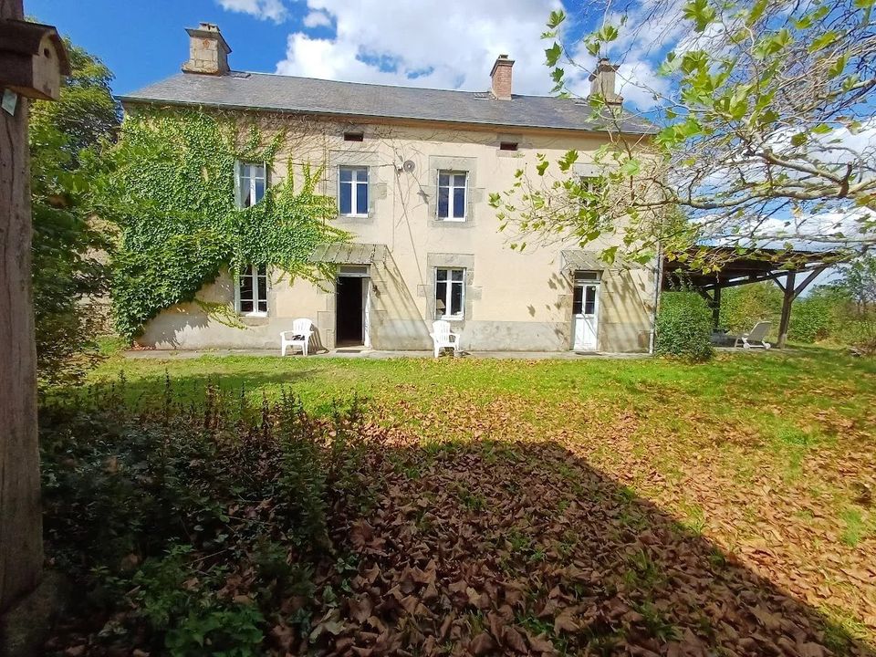 Villa in Chenerailles, Creuse - photo 1