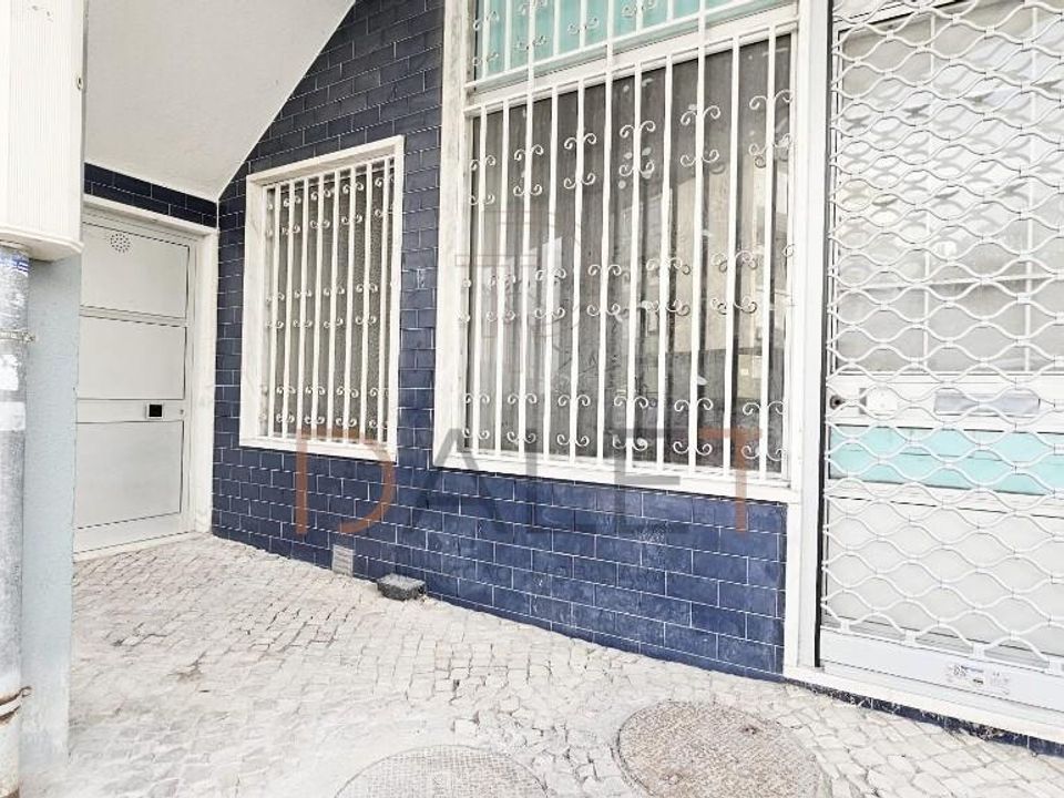Erhvervsejendom i Loures, Lisbon - foto 1