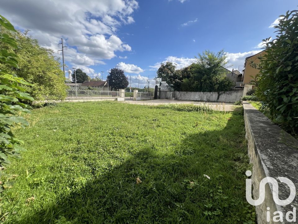 Erhvervsejendom i Carrières-sous-Poissy, Yvelines - foto 1