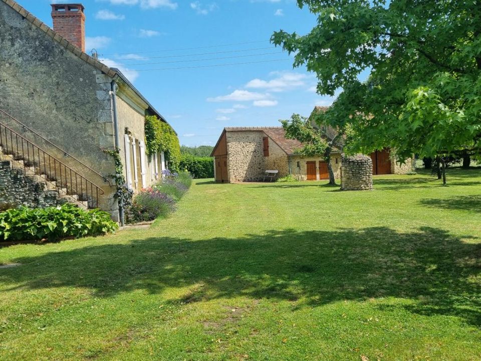 Villa in Bazouges-sur-le-Loir, Sarthe - photo 2