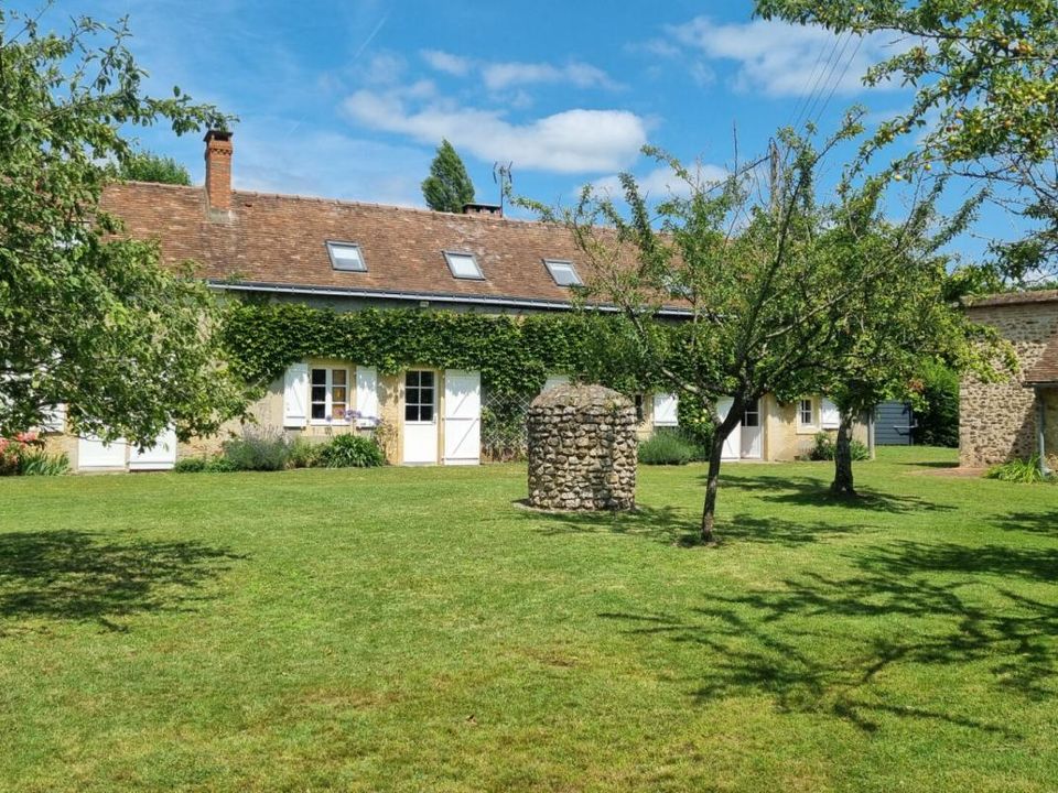 Villa in Bazouges-sur-le-Loir, Sarthe - photo 3