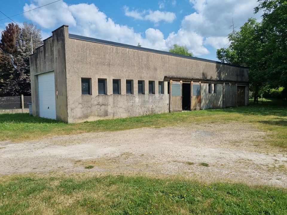 Parkeringsplads i Lorris, Loiret - foto 4