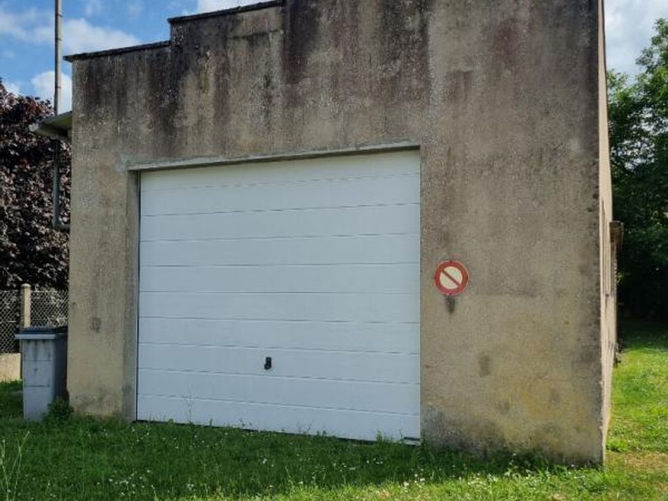 Parkeringsplads i Lorris, Loiret - foto 5