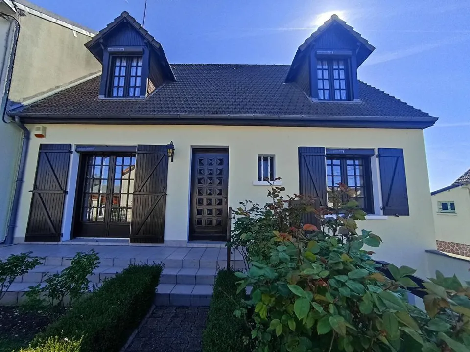 Villa in Chateauroux, Indre - foto 1