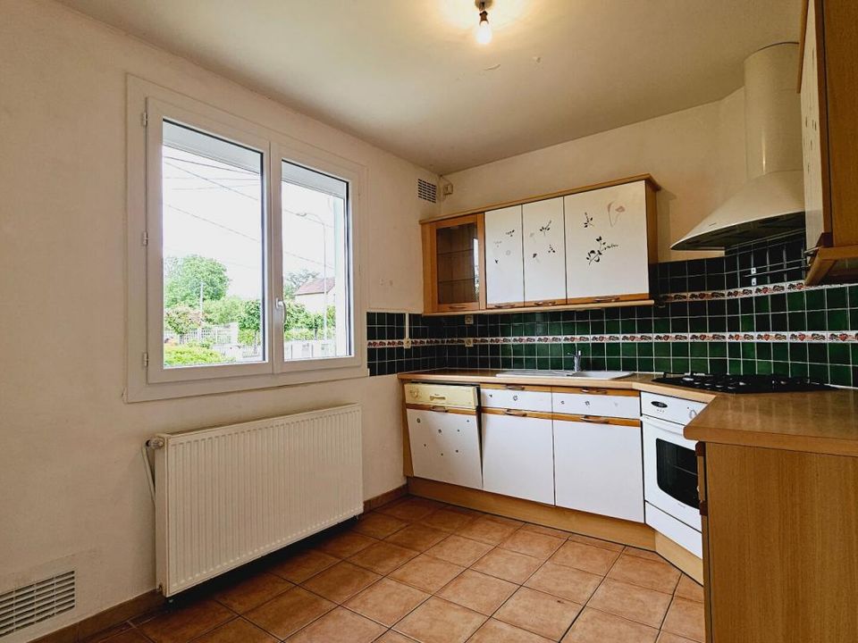 Villa in Mehun-sur-Yevre, Cher - foto 3