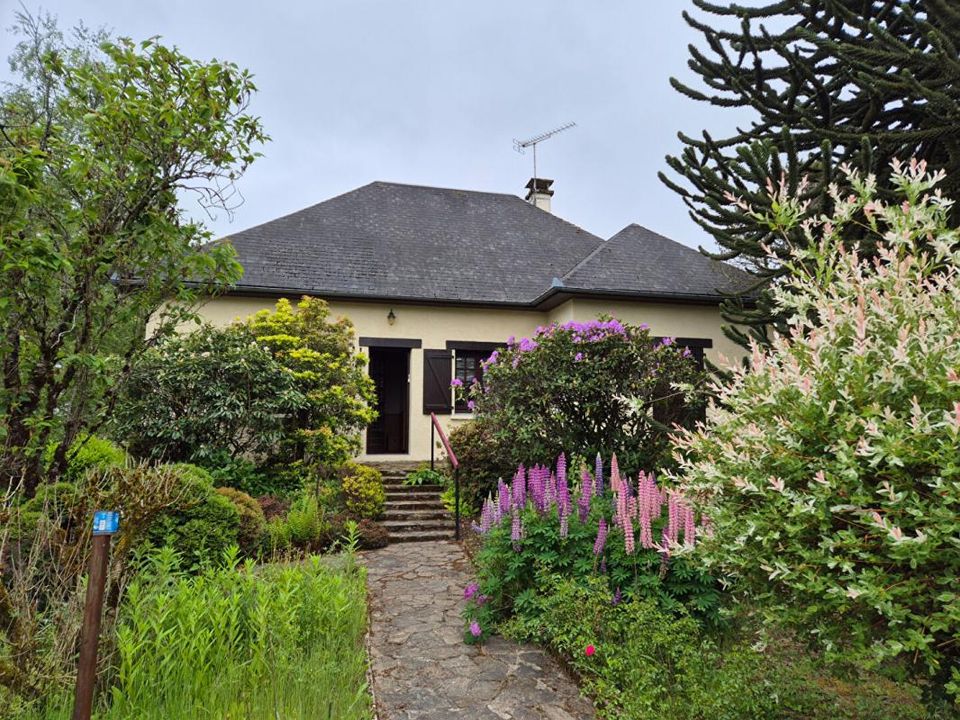 Villa i Lapleau, Correze - bilde 1