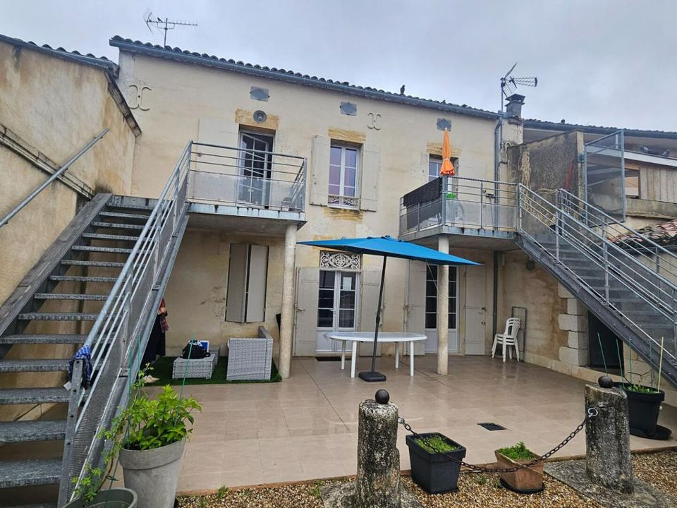 Villa i Sainte-Foy-la-Grande, Dordogne - foto 1