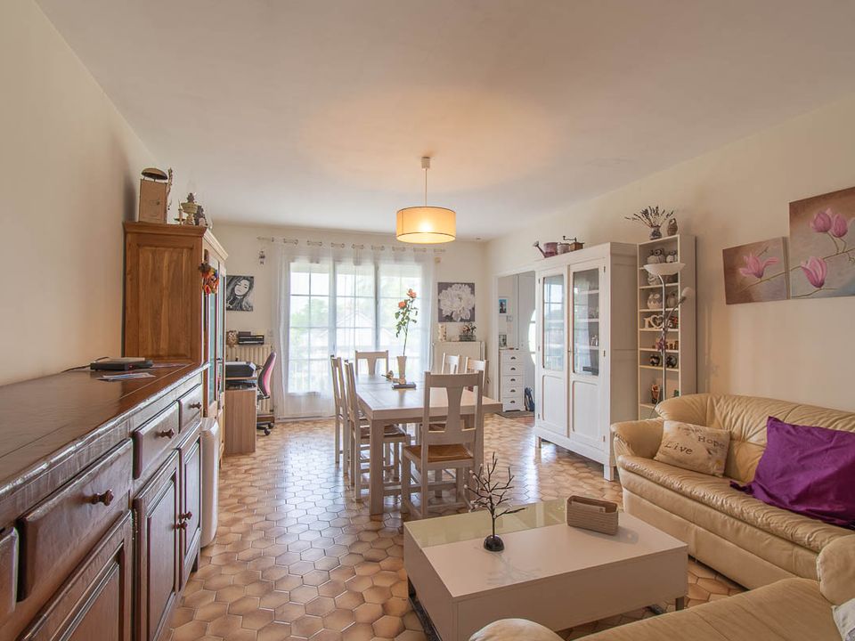 Villa in Mehun-sur-Yevre, Cher - foto 4