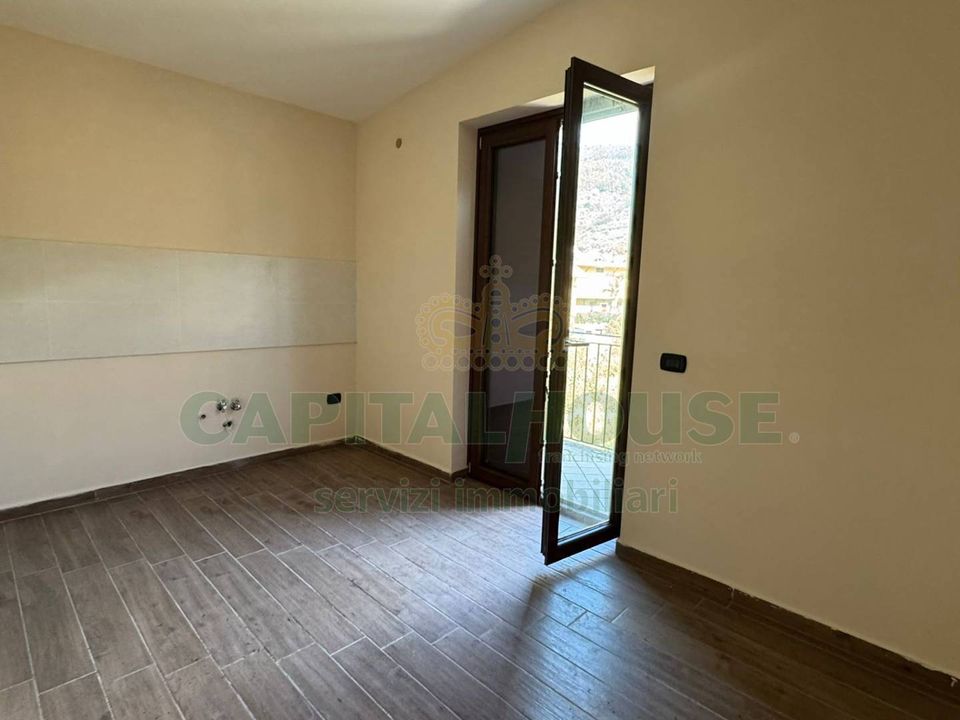Apartamento em Quadrelle, Avellino - foto 1