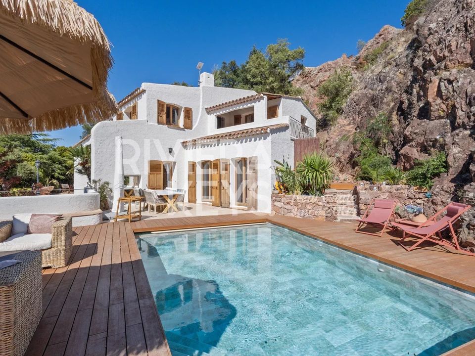 Villa i Mandelieu-la-Napoule, Alpes-Maritimes - foto 1
