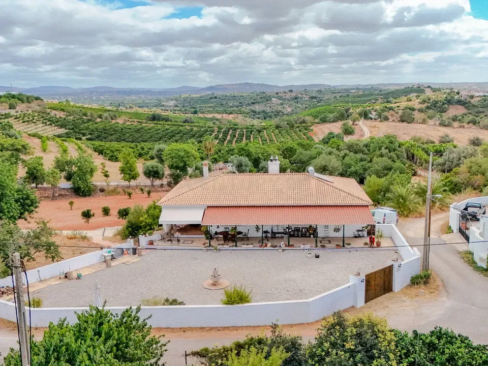 Villa i Alcantarilha, Faro - foto 1