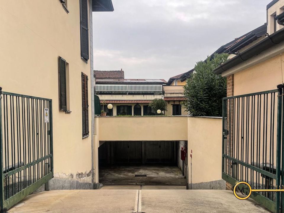 Parkeringsplads i Vignate, Milan - foto 1