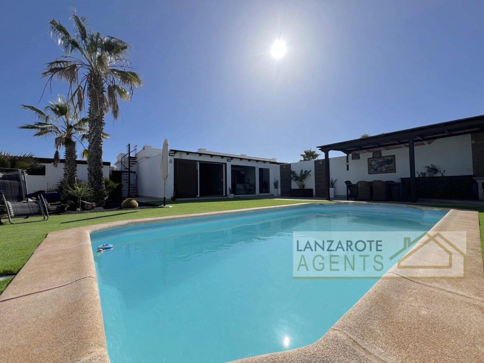 Villa i Playa Blanca (Yaiza), Lanzarote - foto 1