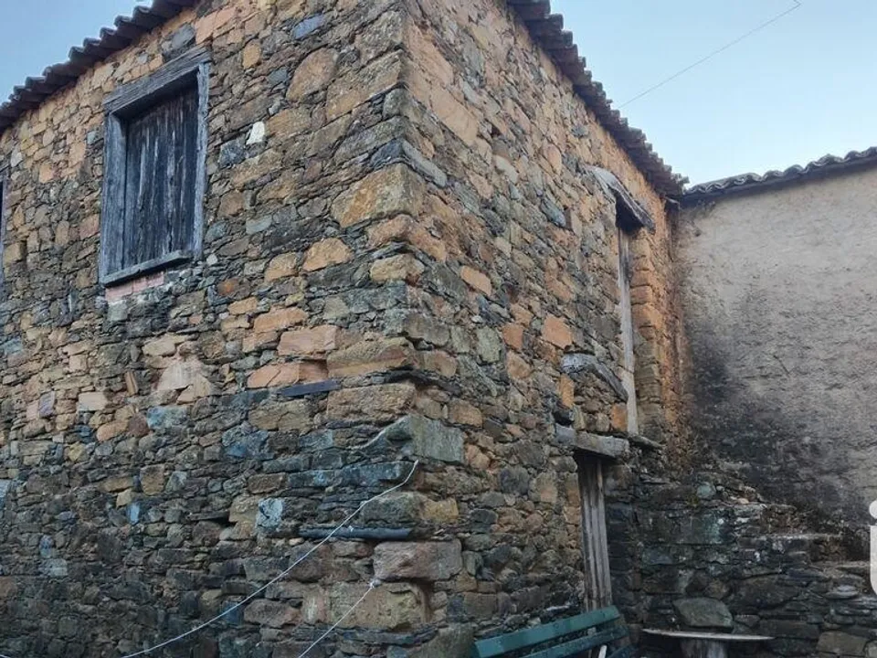 Byhus i Figueiro dos Vinhos, Leiria - foto 1
