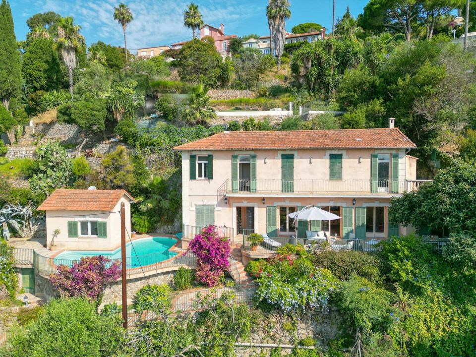 Villa i Vallauris, Alpes-Maritimes - foto 1