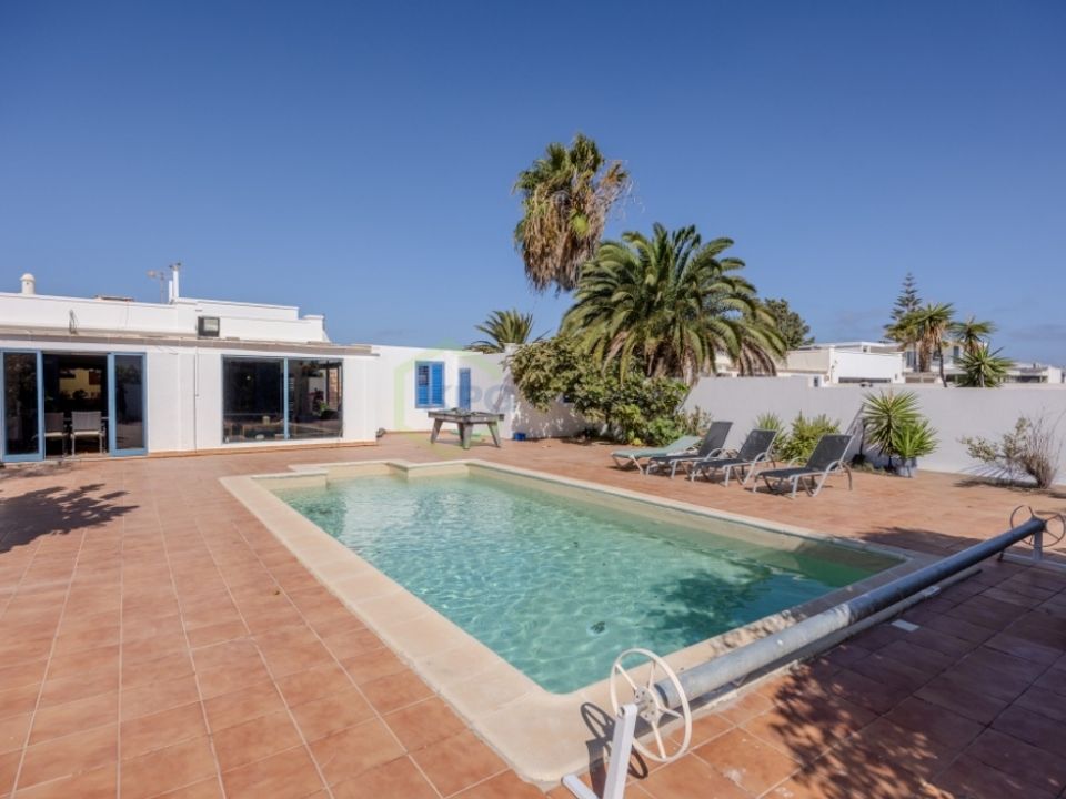 Villa i Playa Blanca (Yaiza), Lanzarote - foto 1