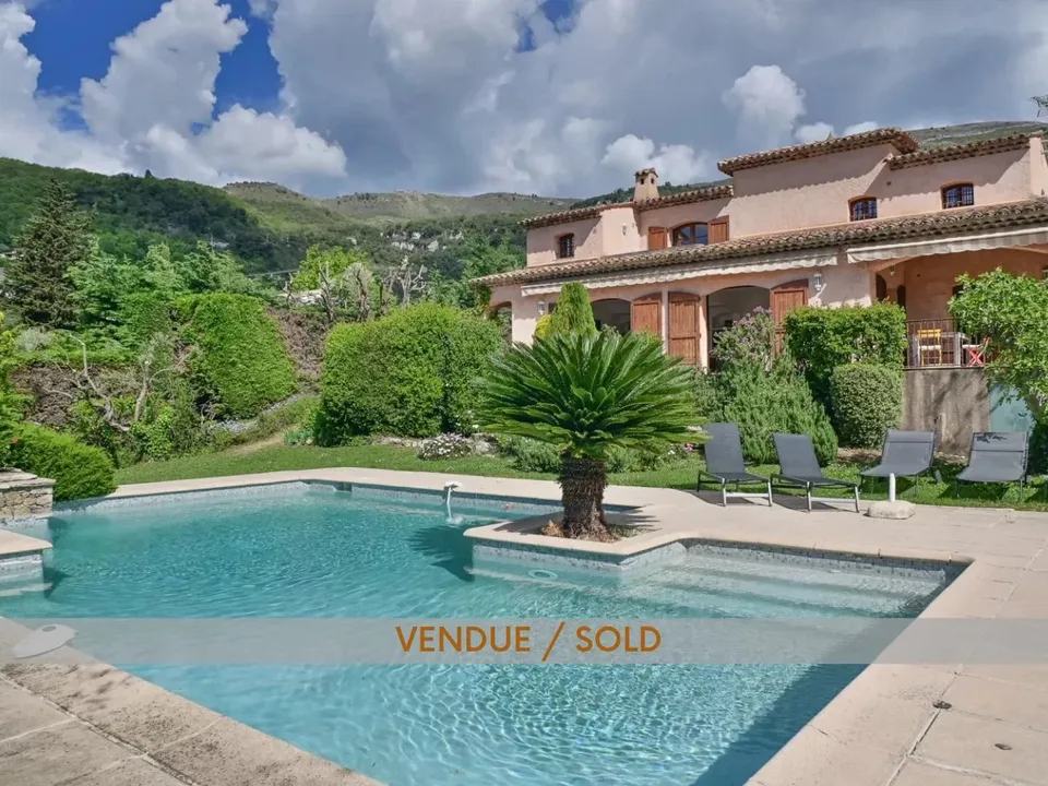 Villa i Tourrettes-sur-Loup, Alpes-Maritimes - foto 1