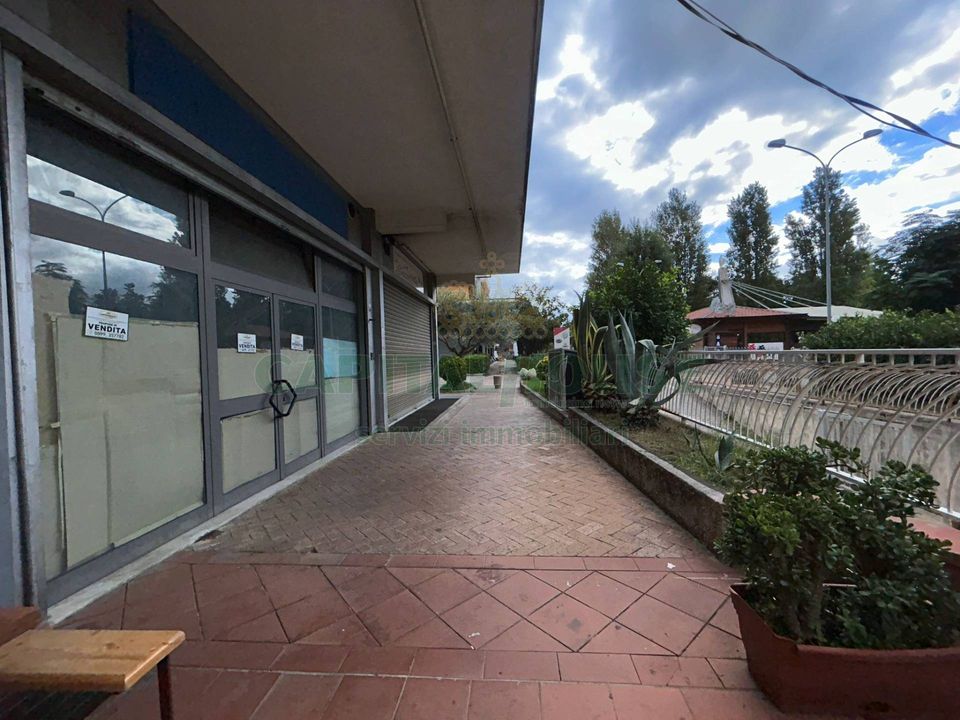 Erhvervsejendom i Mercato San Severino, Salerno - foto 1