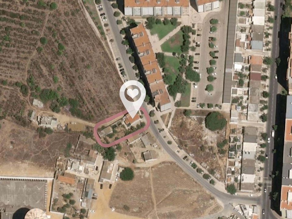 Helårsgrund i Faro, Faro - foto 1